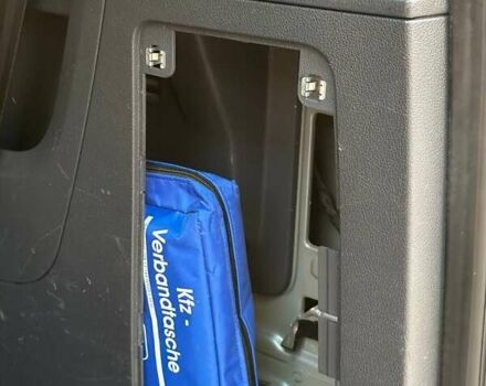 Серый Фольксваген Кадди, объемом двигателя 1.6 л и пробегом 268 тыс. км за 12400 $, фото 31 на Automoto.ua