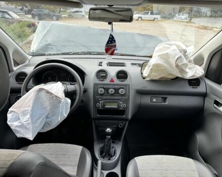 Серый Фольксваген Кадди, объемом двигателя 1.6 л и пробегом 280 тыс. км за 4000 $, фото 2 на Automoto.ua