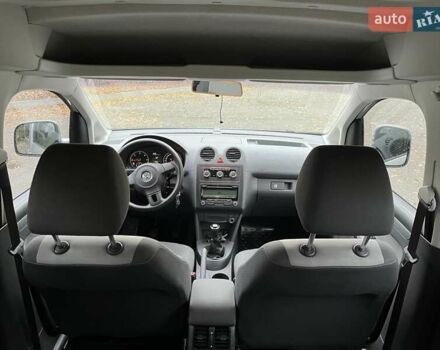 Серый Фольксваген Кадди, объемом двигателя 1.6 л и пробегом 312 тыс. км за 9000 $, фото 8 на Automoto.ua