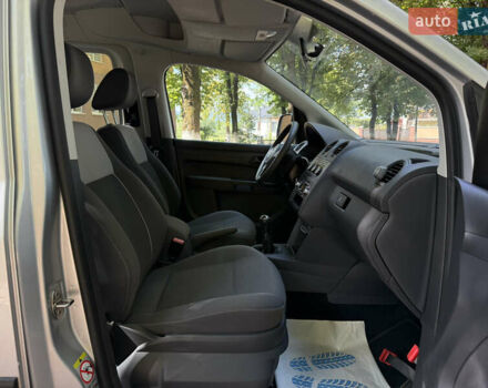 Серый Фольксваген Кадди, объемом двигателя 1.6 л и пробегом 218 тыс. км за 9950 $, фото 36 на Automoto.ua