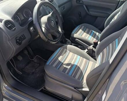 Серый Фольксваген Кадди, объемом двигателя 1.6 л и пробегом 254 тыс. км за 9850 $, фото 7 на Automoto.ua