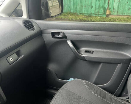 Серый Фольксваген Кадди, объемом двигателя 1.6 л и пробегом 360 тыс. км за 8200 $, фото 12 на Automoto.ua