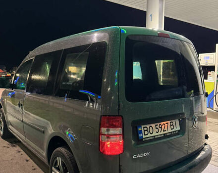 Сірий Фольксваген Кадді, об'ємом двигуна 1.6 л та пробігом 165 тис. км за 8799 $, фото 4 на Automoto.ua