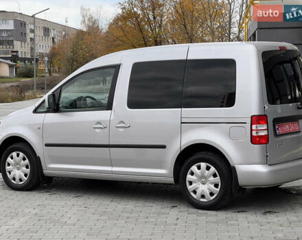 Серый Фольксваген Кадди, объемом двигателя 1.6 л и пробегом 251 тыс. км за 9500 $, фото 12 на Automoto.ua