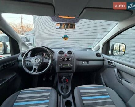Серый Фольксваген Кадди, объемом двигателя 1.2 л и пробегом 190 тыс. км за 8400 $, фото 5 на Automoto.ua