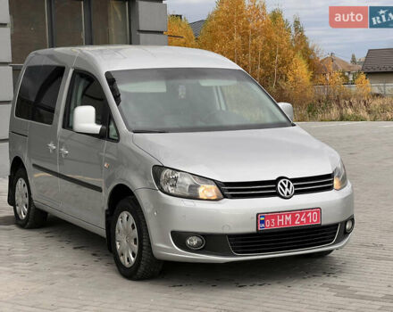 Серый Фольксваген Кадди, объемом двигателя 1.6 л и пробегом 251 тыс. км за 9500 $, фото 2 на Automoto.ua