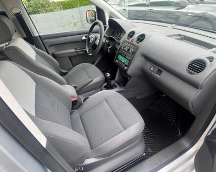 Сірий Фольксваген Кадді, об'ємом двигуна 1.6 л та пробігом 238 тис. км за 5400 $, фото 15 на Automoto.ua