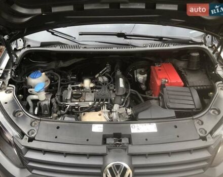 Серый Фольксваген Кадди, объемом двигателя 1.2 л и пробегом 224 тыс. км за 8700 $, фото 3 на Automoto.ua
