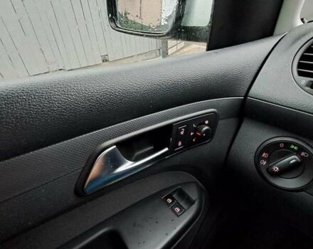 Серый Фольксваген Кадди, объемом двигателя 1.6 л и пробегом 198 тыс. км за 10837 $, фото 10 на Automoto.ua