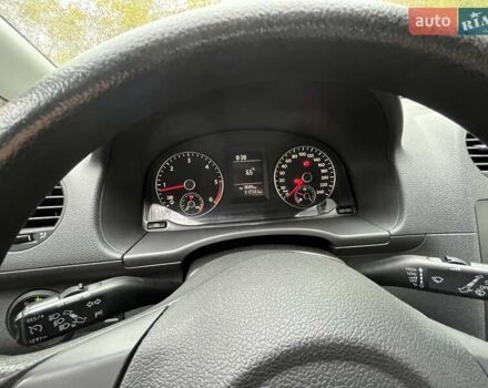 Серый Фольксваген Кадди, объемом двигателя 1.6 л и пробегом 312 тыс. км за 9000 $, фото 6 на Automoto.ua