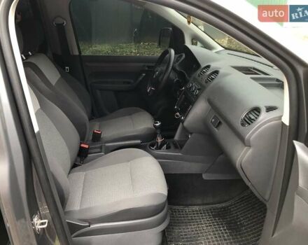 Серый Фольксваген Кадди, объемом двигателя 1.2 л и пробегом 224 тыс. км за 8700 $, фото 2 на Automoto.ua