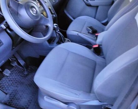 Серый Фольксваген Кадди, объемом двигателя 1.6 л и пробегом 261 тыс. км за 11400 $, фото 1 на Automoto.ua