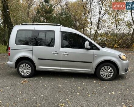 Серый Фольксваген Кадди, объемом двигателя 1.6 л и пробегом 312 тыс. км за 9000 $, фото 2 на Automoto.ua