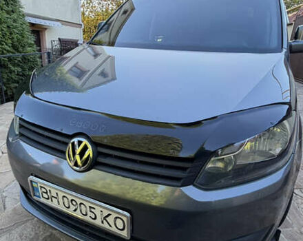 Серый Фольксваген Кадди, объемом двигателя 1.6 л и пробегом 252 тыс. км за 12000 $, фото 1 на Automoto.ua