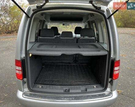 Серый Фольксваген Кадди, объемом двигателя 1.6 л и пробегом 312 тыс. км за 9000 $, фото 9 на Automoto.ua