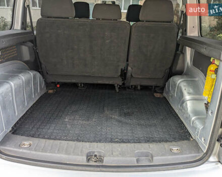 Серый Фольксваген Кадди, объемом двигателя 1.2 л и пробегом 217 тыс. км за 6000 $, фото 9 на Automoto.ua