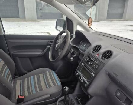 Сірий Фольксваген Кадді, об'ємом двигуна 1.6 л та пробігом 275 тис. км за 9999 $, фото 7 на Automoto.ua