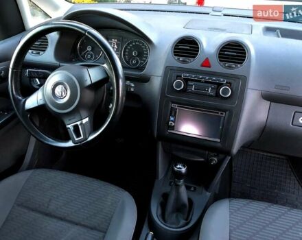 Сірий Фольксваген Кадді, об'ємом двигуна 1.6 л та пробігом 238 тис. км за 10600 $, фото 6 на Automoto.ua