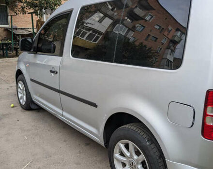 Серый Фольксваген Кадди, объемом двигателя 1.2 л и пробегом 217 тыс. км за 6000 $, фото 4 на Automoto.ua