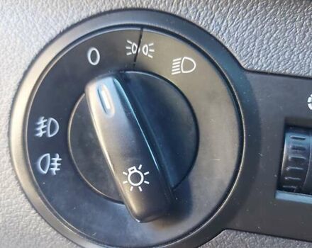 Сірий Фольксваген Кадді, об'ємом двигуна 1.6 л та пробігом 260 тис. км за 10300 $, фото 2 на Automoto.ua