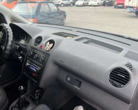 Серый Фольксваген Кадди, объемом двигателя 1.6 л и пробегом 360 тыс. км за 8500 $, фото 7 на Automoto.ua