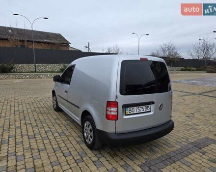 Сірий Фольксваген Кадді, об'ємом двигуна 1.6 л та пробігом 246 тис. км за 7200 $, фото 2 на Automoto.ua