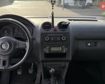 Серый Фольксваген Кадди, объемом двигателя 1.98 л и пробегом 262 тыс. км за 9499 $, фото 8 на Automoto.ua