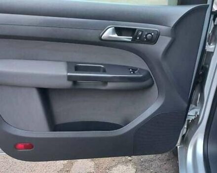 Серый Фольксваген Кадди, объемом двигателя 1.6 л и пробегом 235 тыс. км за 10900 $, фото 5 на Automoto.ua