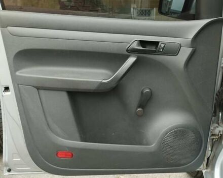 Сірий Фольксваген Кадді, об'ємом двигуна 1.6 л та пробігом 388 тис. км за 10800 $, фото 13 на Automoto.ua