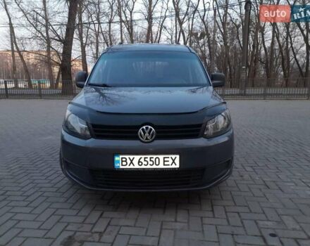 Серый Фольксваген Кадди, объемом двигателя 1.6 л и пробегом 255 тыс. км за 10000 $, фото 2 на Automoto.ua