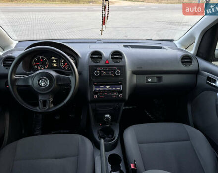 Сірий Фольксваген Кадді, об'ємом двигуна 2 л та пробігом 260 тис. км за 11900 $, фото 17 на Automoto.ua
