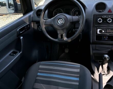 Серый Фольксваген Кадди, объемом двигателя 1.6 л и пробегом 212 тыс. км за 9300 $, фото 7 на Automoto.ua