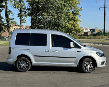 Серый Фольксваген Кадди, объемом двигателя 1.6 л и пробегом 278 тыс. км за 10950 $, фото 5 на Automoto.ua