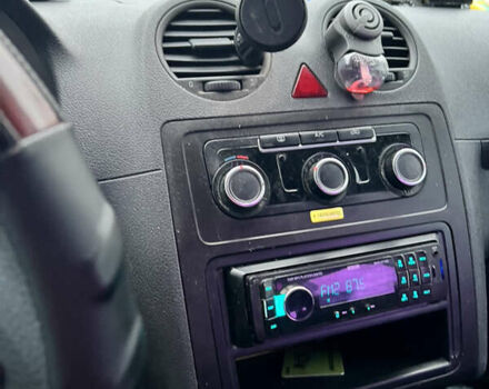 Серый Фольксваген Кадди, объемом двигателя 1.2 л и пробегом 241 тыс. км за 7100 $, фото 16 на Automoto.ua