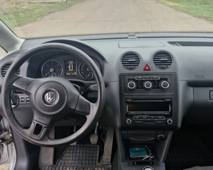 Серый Фольксваген Кадди, объемом двигателя 1.6 л и пробегом 236 тыс. км за 10299 $, фото 4 на Automoto.ua