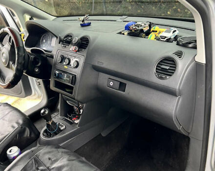 Серый Фольксваген Кадди, объемом двигателя 1.2 л и пробегом 241 тыс. км за 7100 $, фото 10 на Automoto.ua