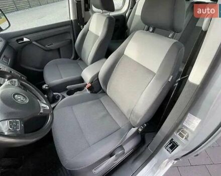 Серый Фольксваген Кадди, объемом двигателя 1.6 л и пробегом 317 тыс. км за 10800 $, фото 27 на Automoto.ua