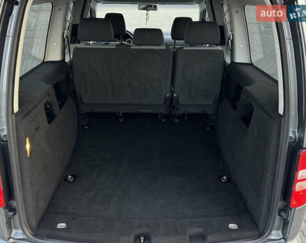 Сірий Фольксваген Кадді, об'ємом двигуна 2 л та пробігом 260 тис. км за 11900 $, фото 7 на Automoto.ua