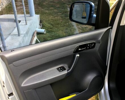 Серый Фольксваген Кадди, объемом двигателя 1.2 л и пробегом 310 тыс. км за 6000 $, фото 7 на Automoto.ua