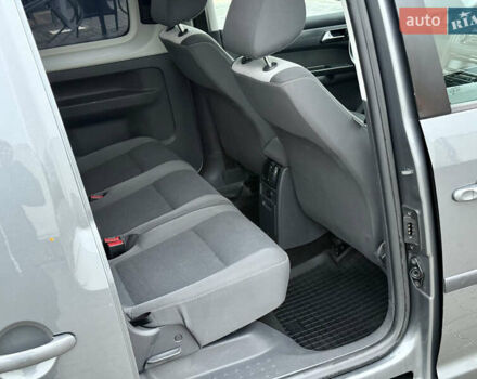 Серый Фольксваген Кадди, объемом двигателя 1.6 л и пробегом 267 тыс. км за 11700 $, фото 31 на Automoto.ua