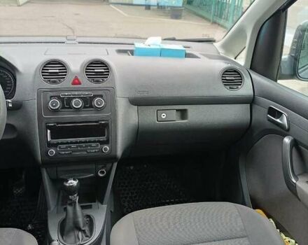 Сірий Фольксваген Кадді, об'ємом двигуна 2 л та пробігом 177 тис. км за 11300 $, фото 7 на Automoto.ua