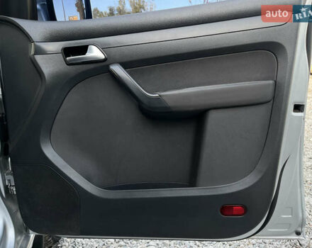 Сірий Фольксваген Кадді, об'ємом двигуна 1.2 л та пробігом 232 тис. км за 8300 $, фото 19 на Automoto.ua