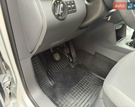 Серый Фольксваген Кадди, объемом двигателя 1.6 л и пробегом 224 тыс. км за 12700 $, фото 56 на Automoto.ua