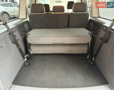 Серый Фольксваген Кадди, объемом двигателя 1.6 л и пробегом 224 тыс. км за 12700 $, фото 67 на Automoto.ua