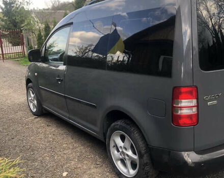 Сірий Фольксваген Кадді, об'ємом двигуна 1.6 л та пробігом 247 тис. км за 7900 $, фото 7 на Automoto.ua