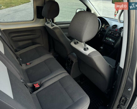 Сірий Фольксваген Кадді, об'ємом двигуна 2 л та пробігом 260 тис. км за 11900 $, фото 9 на Automoto.ua