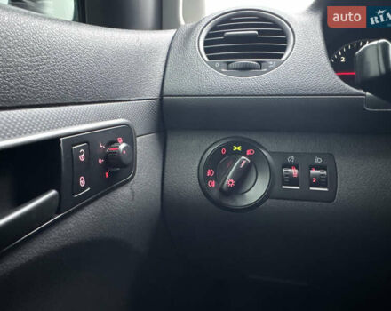 Серый Фольксваген Кадди, объемом двигателя 2 л и пробегом 219 тыс. км за 9800 $, фото 24 на Automoto.ua