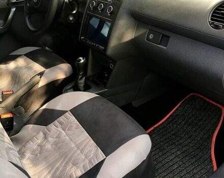 Серый Фольксваген Кадди, объемом двигателя 1.2 л и пробегом 310 тыс. км за 6000 $, фото 1 на Automoto.ua