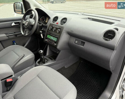 Серый Фольксваген Кадди, объемом двигателя 1.6 л и пробегом 224 тыс. км за 12700 $, фото 34 на Automoto.ua