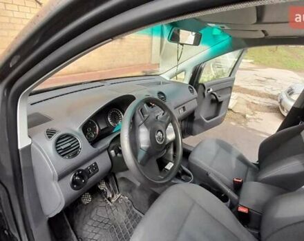 Серый Фольксваген Кадди, объемом двигателя 1.6 л и пробегом 255 тыс. км за 10000 $, фото 9 на Automoto.ua